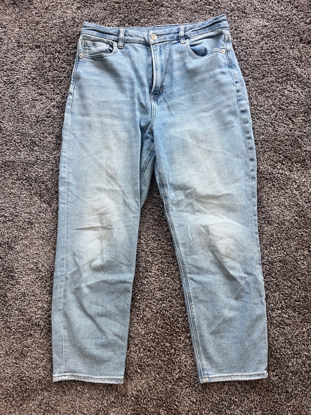 American Eagle Outfitters Women’s Straight Leg Jeans in Light Blue
